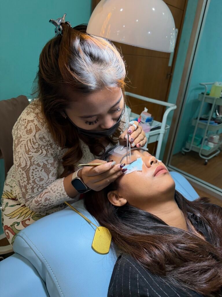 Eyelash Majesty